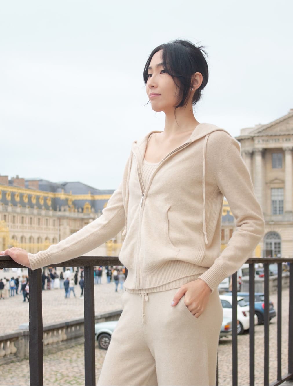Alex hooded sweater